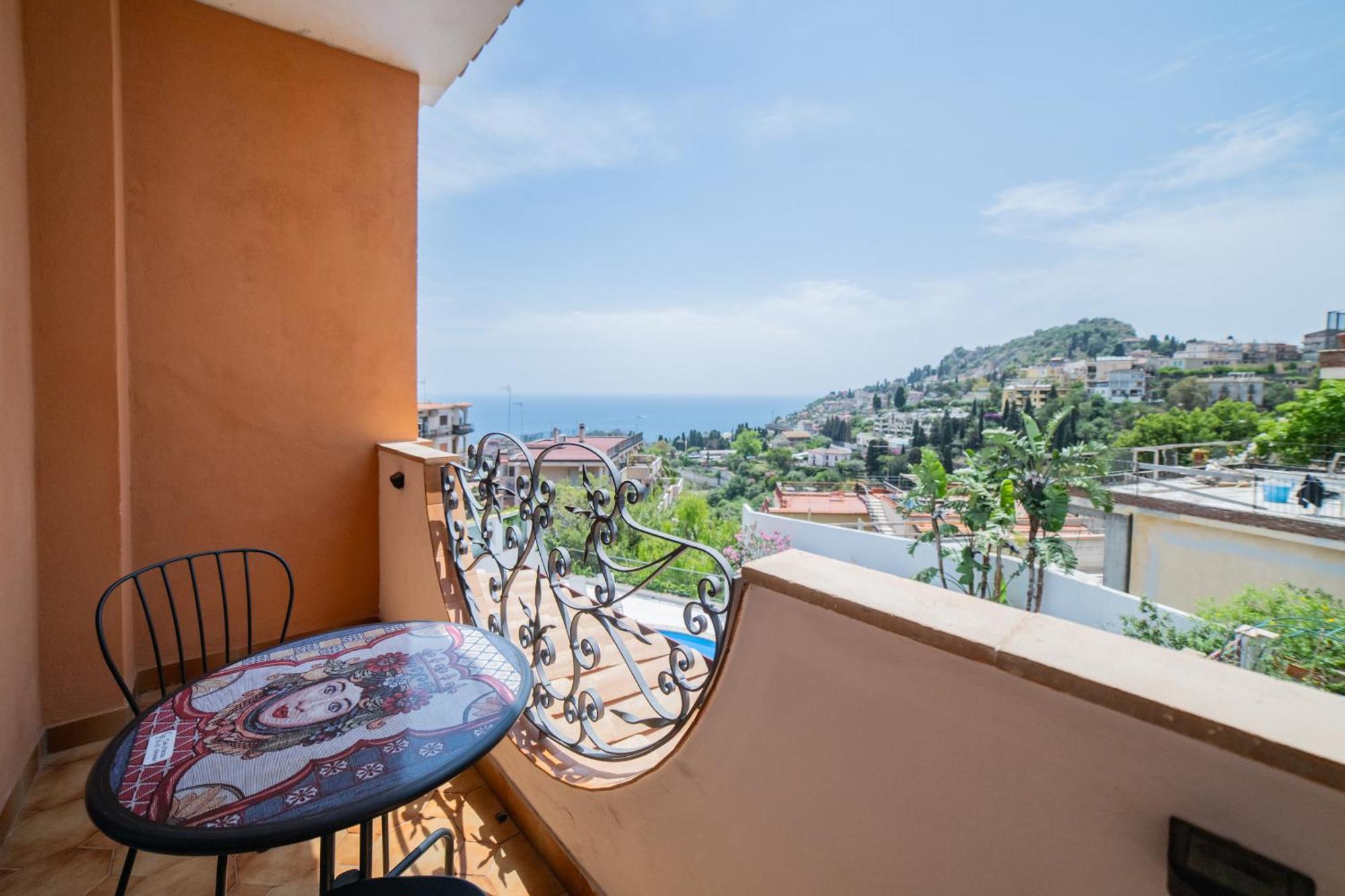 Casa Pertosa Bed & Breakfast *